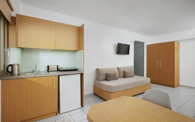 Acropolis Apartments