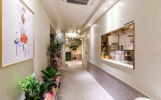 Hotel French Code