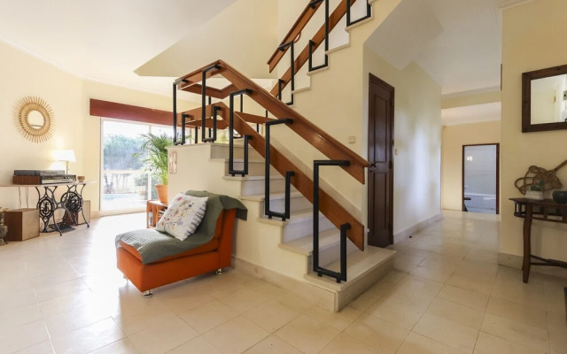 Sintra Classic Villa by Homing