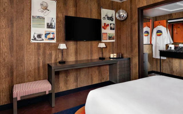 Americana Motor Hotel