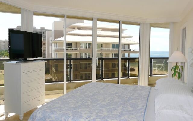 Cozy Beachfront Getaway With Pool and spa