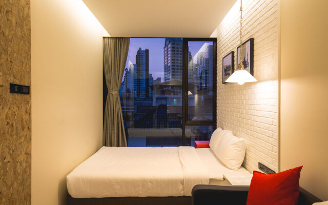 Sleep Box Sukhumvit 22 - Hostel