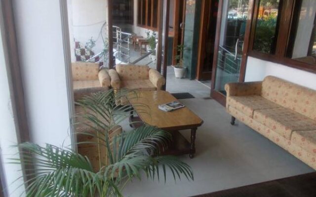 Oyo 19802 Hotel Anant Plaza