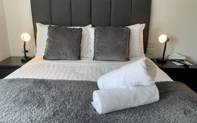 Tullah Lakeside Lodge