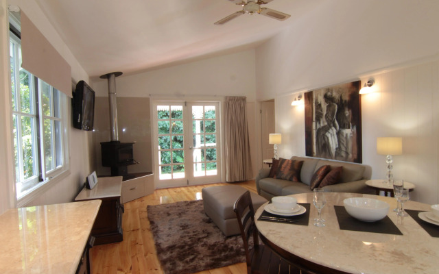 Maz's Tamborine Mountain Accommodation