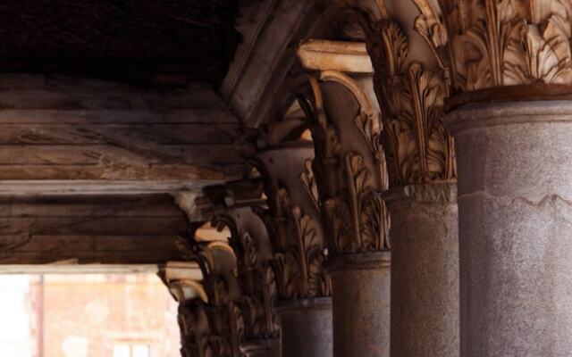 Home On The Pantheon Square