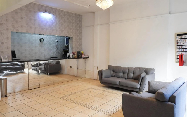 Hyde Park Court Hotel