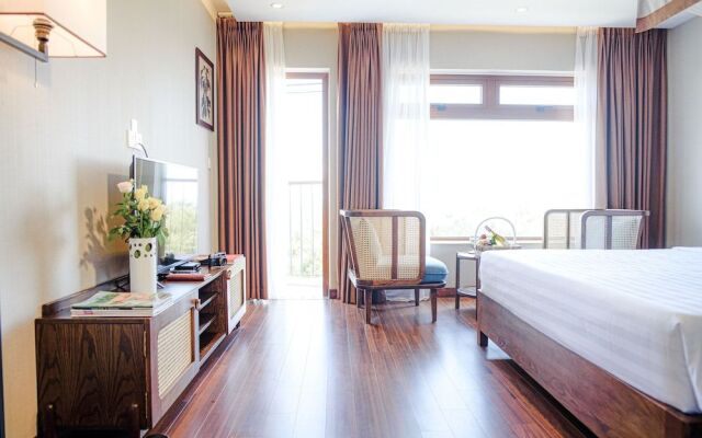 HA Ocean Front Hotel and Apartment