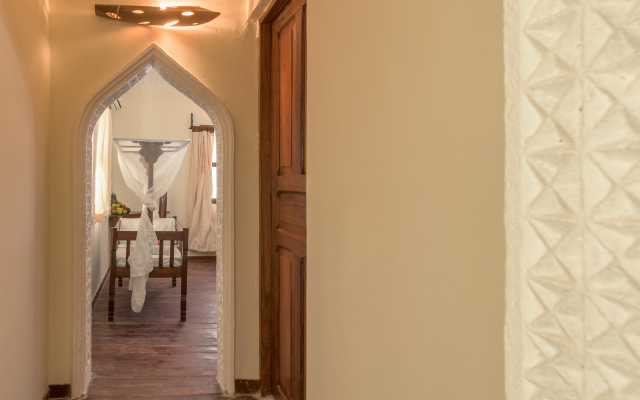 Hakuna Majiwe Beach Lodge