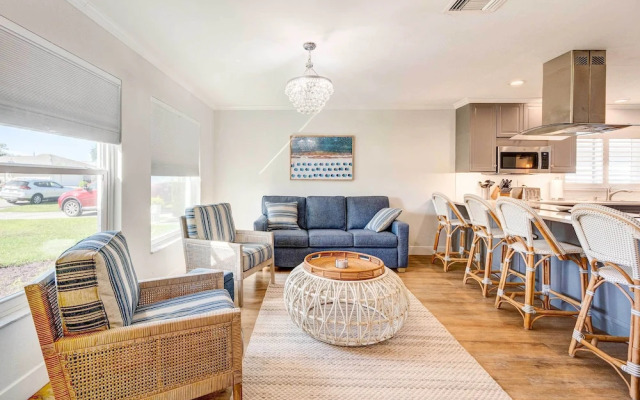 Naples Vacation Home: Private Pool + Hot Tub!