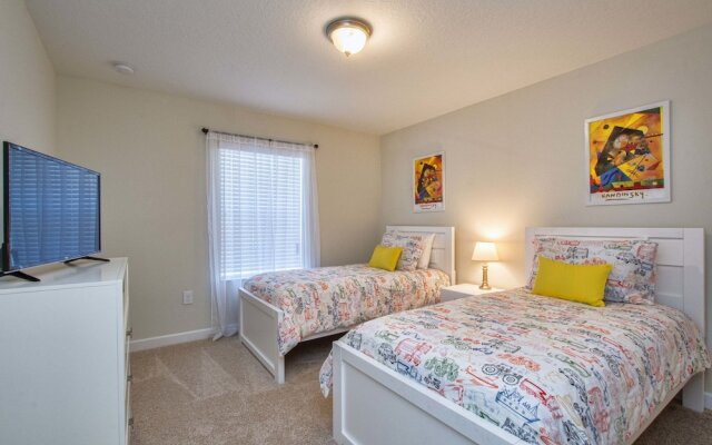 Storey Lake 4 Bedroom Townhome w Splashpool - 1625ST