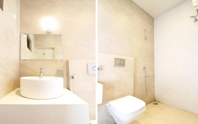 Hotel White Square by OYO Rooms