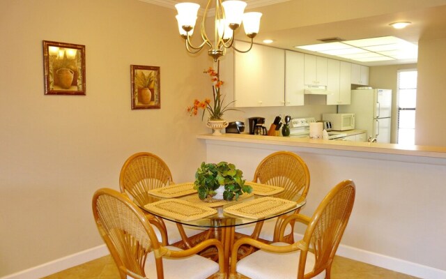 Stylish Condo Across From South Beach