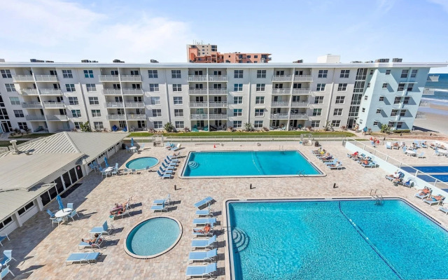 Sea Coast Gardens III 509