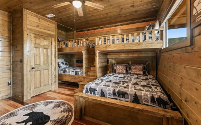 Cabin w/ Hot Tub & Game Room in the Smokys!