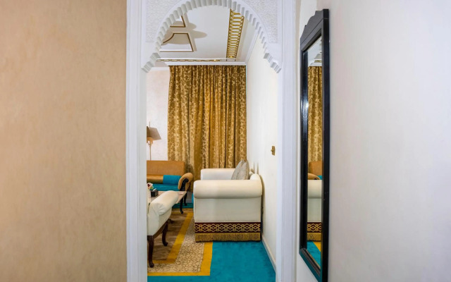 Saraya Corniche Hotel
