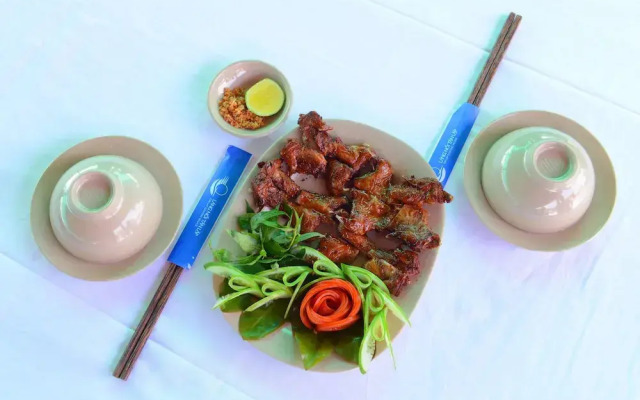 Lang Noi Tan Lap Hotel