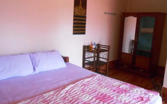 Tha Heua Mai Guesthouse