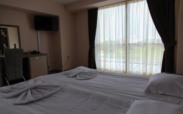 City Hotel