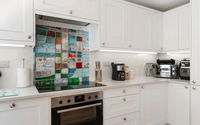 Ty Hapus - Close to Beach and Town