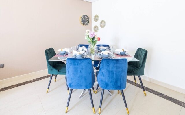 Beaming 3BR Apartment in Downtown Burj District!