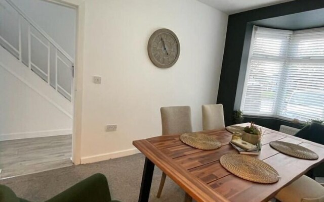 Harborne Park Road by JLJ Apartments