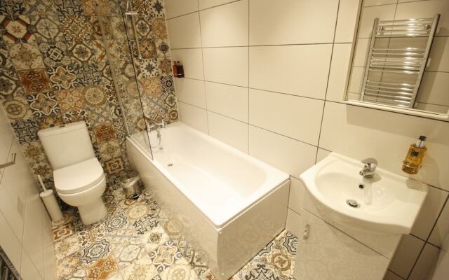 Willow Serviced Apartments The Walk 2