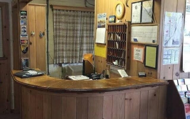 Lovelock Inn