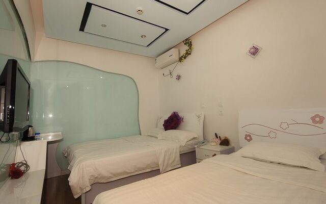 Qingdao Sweet Space Business Hotel
