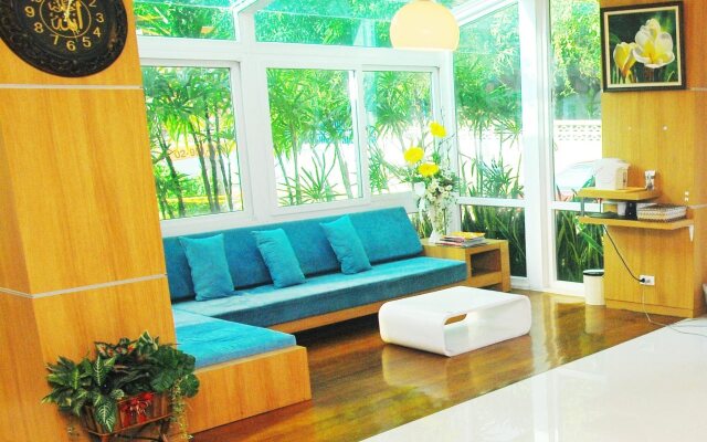Riski Residence Ngamwongwan Soi 8