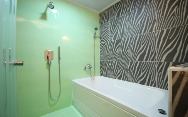 Busan Goejeong Guwol