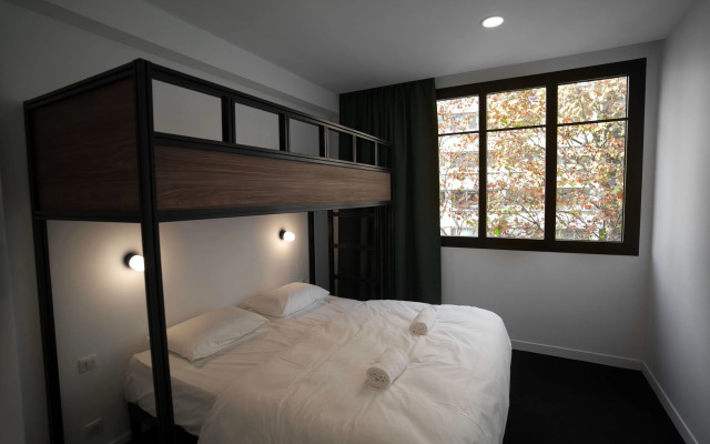Beau M Paris Hostel