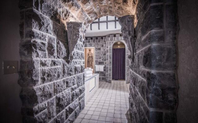 The Anniversary Inn Logan