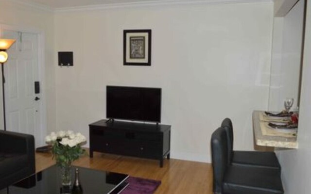 Two-bedroom Apartment at Villa Tunis