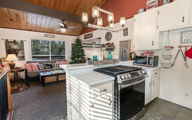 112 - Moonridge Bear Mountain Cabin