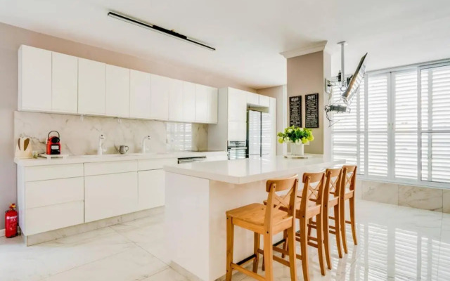 Magnifique Appartement A 3' De La Plage Et Kikar