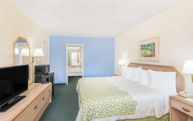 Days Inn by Wyndham Deming