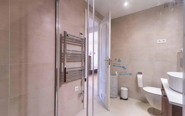 75-Apartment with Views in Elviria, Marbella