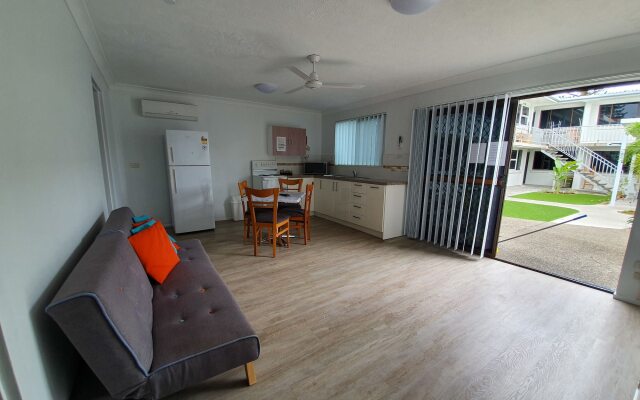 Montego Mermaid Beach Motel