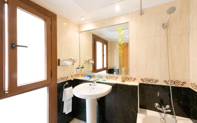 TRYP Ciudad de Alicante Hotel