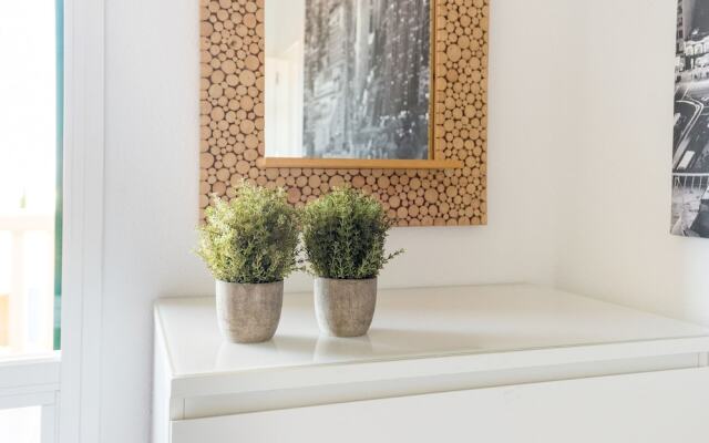 MalagaSuite Higueron Beach&Pool Apartment