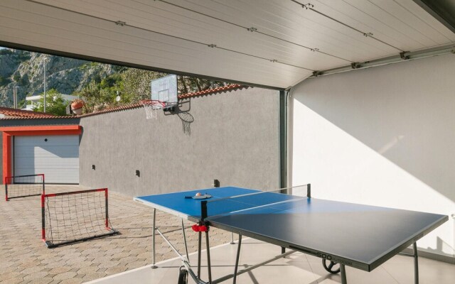 Beautiful Home in Omis With Wifi and 4 Bedrooms
