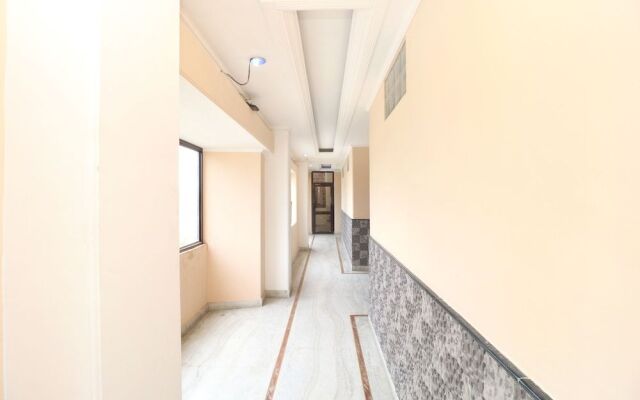 OYO 17381 Hotel City Look