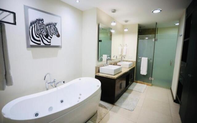 Beachfront Peninsula Puerto Vallarta