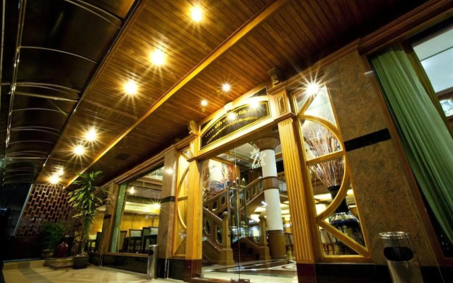 Zaza Hotel Bangpoo