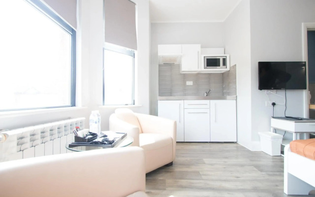 Westciti Caroco Aparthotel