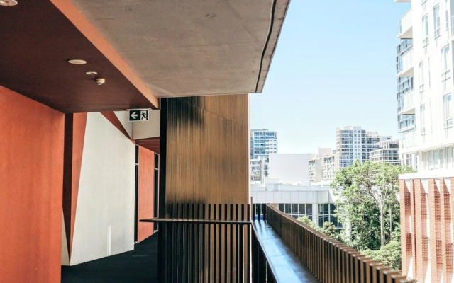 Convenient & Cozy 1BR next to Mall