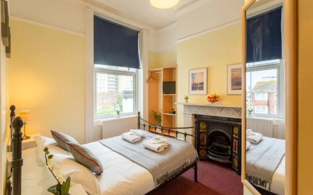 INNit Rooms - Upper Rock