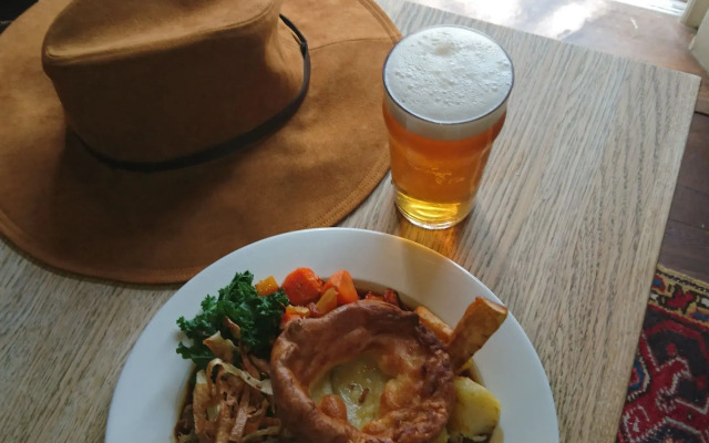 Elizabeth -Tiger Inn