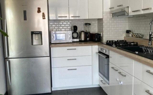 Comfy flat 7 min away from Disney